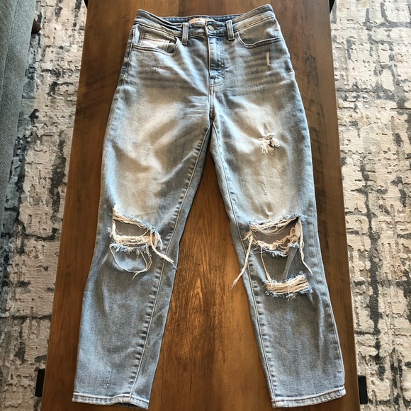 SOLD—-Willow & Root Mom Jeans - Picture 2 of 6